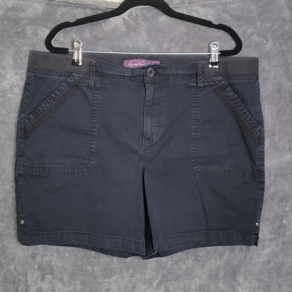Gloria Vanderbilt Shorts Womens 16 Khaki Navy Blue Amanda Stretch Comfort Waist - Picture 4 of 15